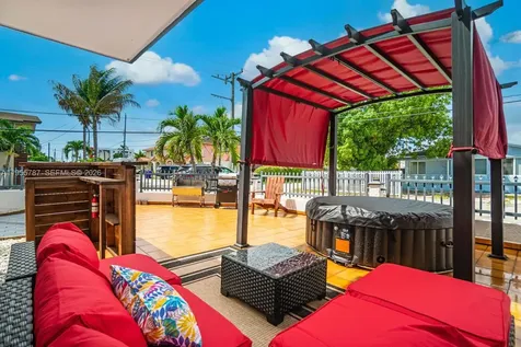 901 NW 22nd Place Miami FL 33125