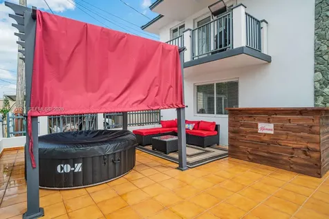 901 NW 22nd Place Miami FL 33125