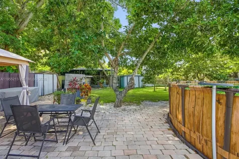 104 SW 40th Avenue Miami FL 33134