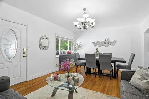 104 SW 40th Avenue Miami FL 33134