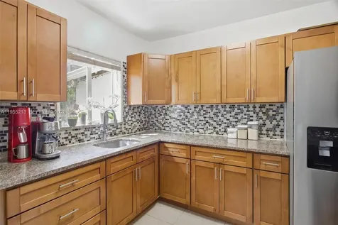104 SW 40th Avenue Miami FL 33134