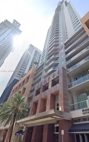 253 NE 2nd Street Miami FL 33132