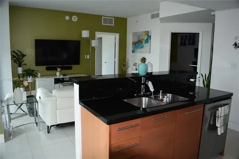 253 NE 2nd Street Miami FL 33132