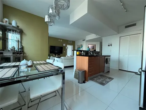 253 NE 2nd Street Miami FL 33132