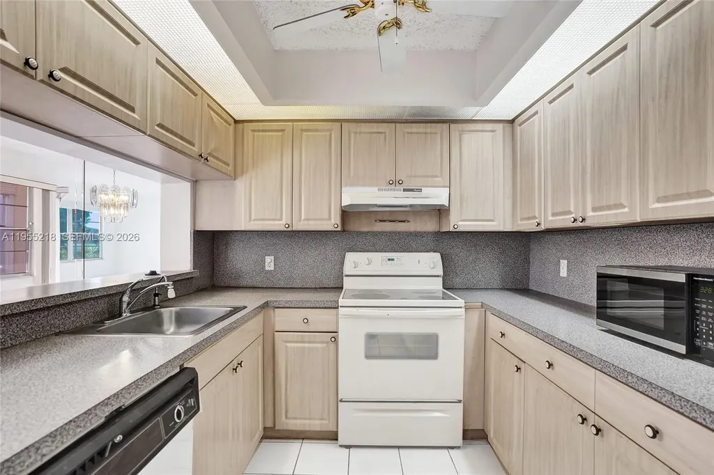900 SW 128th Avenue Pembroke Pines FL 33027