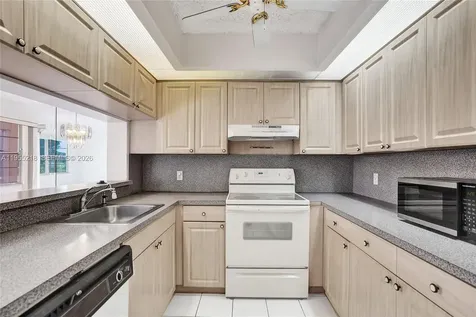 900 SW 128th Avenue Pembroke Pines FL 33027