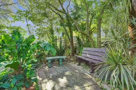 900 SW 128th Avenue Pembroke Pines FL 33027