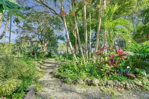 900 SW 128th Avenue Pembroke Pines FL 33027