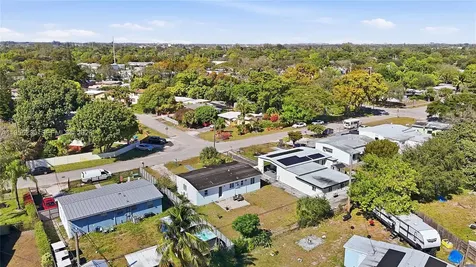 1308 NW 13th Court Fort Lauderdale FL 33311
