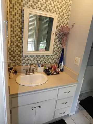 9331 NW 33rd Manor Sunrise FL 33351
