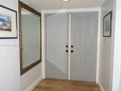 9331 NW 33rd Manor Sunrise FL 33351