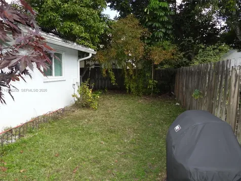 9331 NW 33rd Manor Sunrise FL 33351