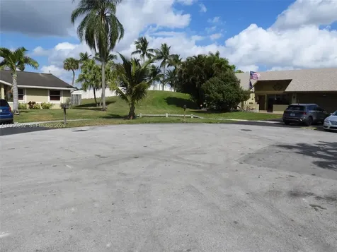 9331 NW 33rd Manor Sunrise FL 33351