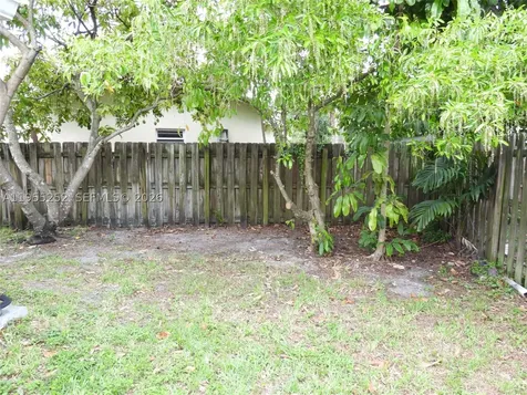 9331 NW 33rd Manor Sunrise FL 33351