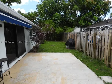 9331 NW 33rd Manor Sunrise FL 33351