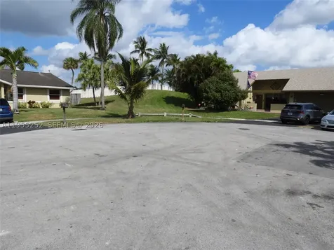 9331 NW 33rd Manor Sunrise FL 33351