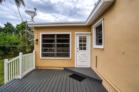 1419 Crest Drive Lake Worth FL 33461