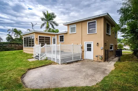 1419 Crest Drive Lake Worth FL 33461