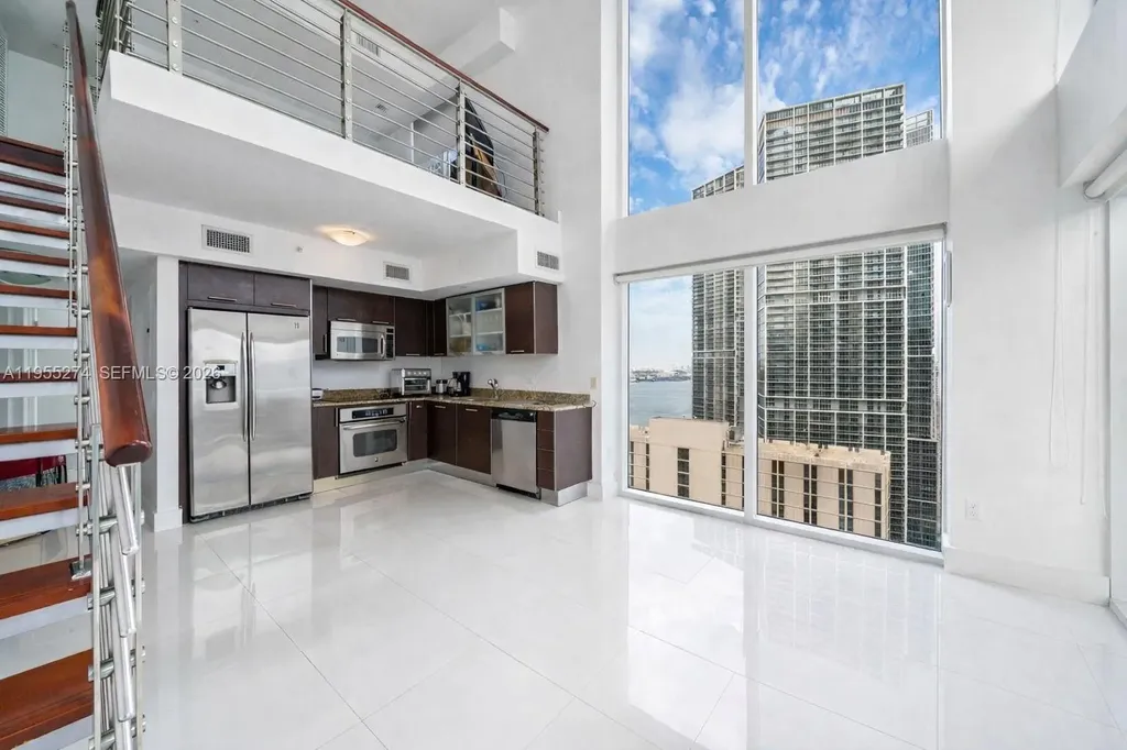 41 SE 5th Street Miami FL 33131