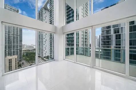 41 SE 5th Street Miami FL 33131