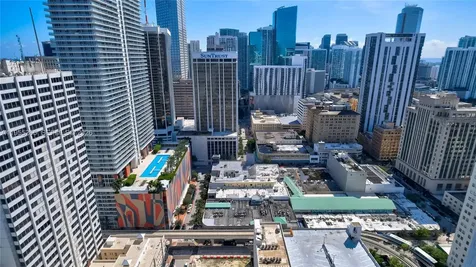 253 NE 2nd Street Miami FL 33132
