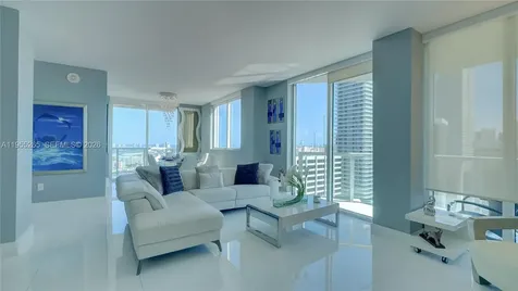 253 NE 2nd Street Miami FL 33132