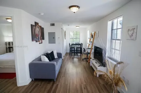 1068 NW 5th Street Miami FL 33128