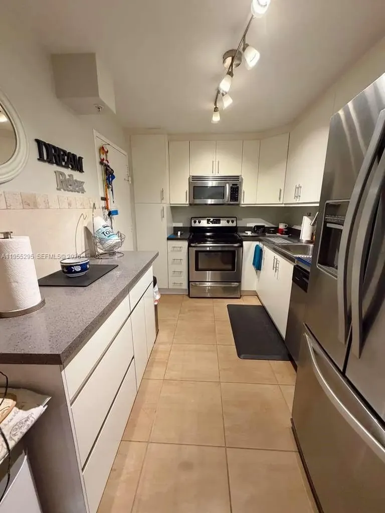 400 Kings Point Drive Sunny Isles Beach FL 33160