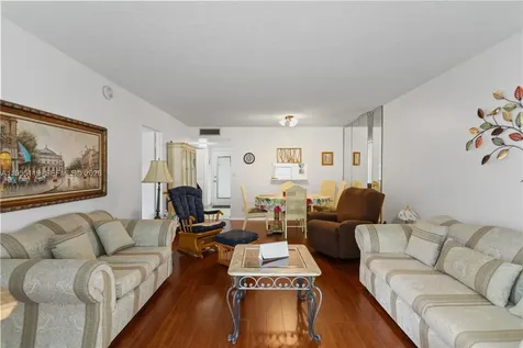 2998 NW 48th Terrace Lauderdale Lakes FL 33313