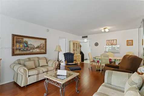 2998 NW 48th Terrace Lauderdale Lakes FL 33313