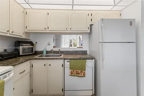 2998 NW 48th Terrace Lauderdale Lakes FL 33313