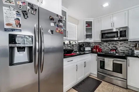 901 NW 22nd Place Miami FL 33125