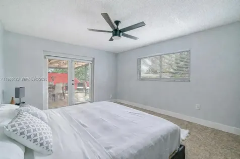 901 NW 22nd Place Miami FL 33125