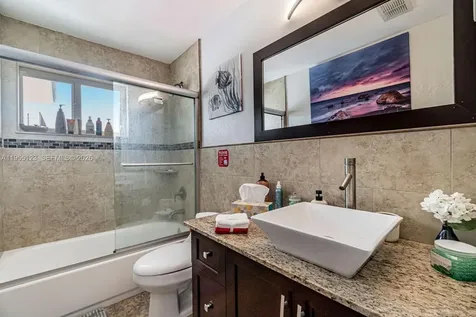 901 NW 22nd Place Miami FL 33125