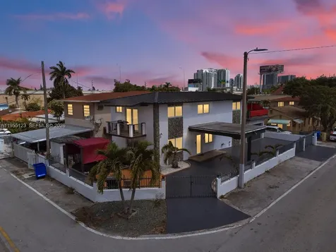 901 NW 22nd Place Miami FL 33125