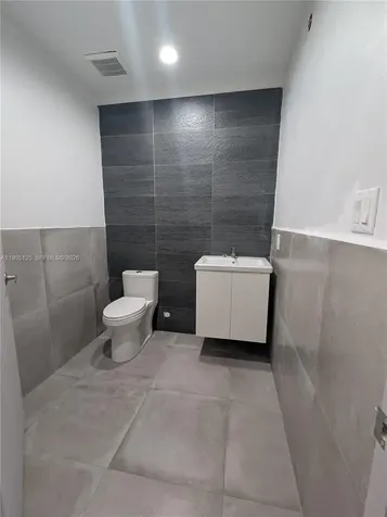 18139 NE 19th Avenue North Miami Beach FL 33162