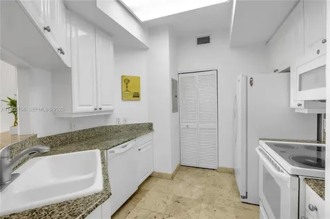 888 Brickell Key Drive Miami FL 33131