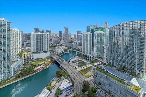 88 SW 7th Street Miami FL 33130