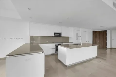 88 SW 7th Street Miami FL 33130