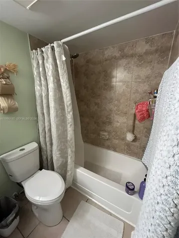 200 W Palm Circle W Pembroke Pines FL 33025