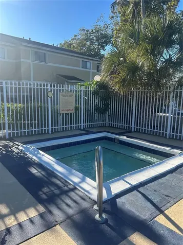 200 W Palm Circle W Pembroke Pines FL 33025