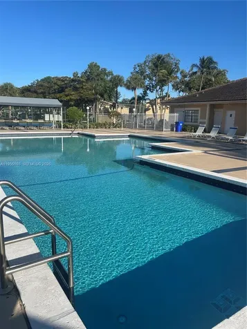 200 W Palm Circle W Pembroke Pines FL 33025