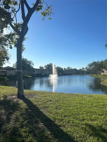 200 W Palm Circle W Pembroke Pines FL 33025