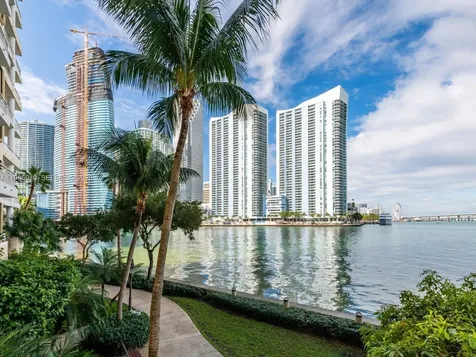 888 Brickell Key Drive Miami FL 33131