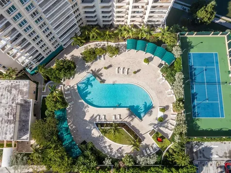 888 Brickell Key Drive Miami FL 33131