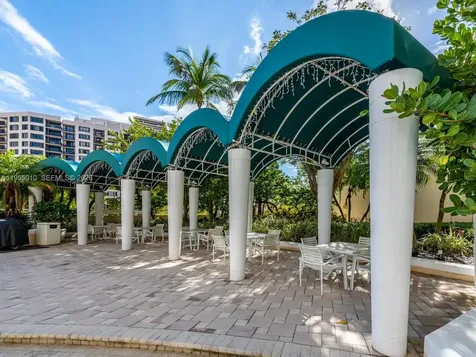 888 Brickell Key Drive Miami FL 33131