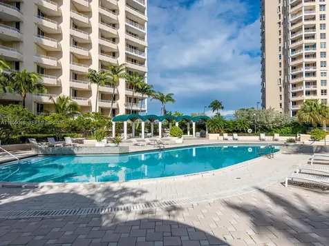 888 Brickell Key Drive Miami FL 33131