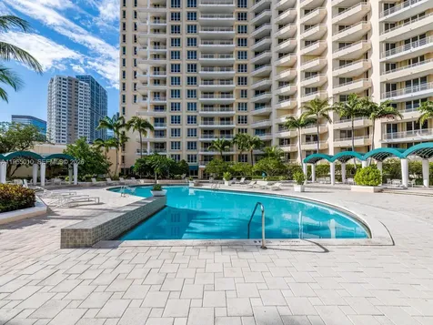 888 Brickell Key Drive Miami FL 33131