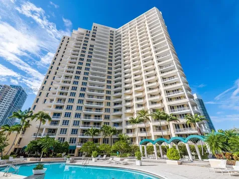 888 Brickell Key Drive Miami FL 33131