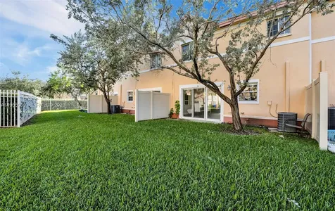 2311 SW 87th Way Miramar FL 33025